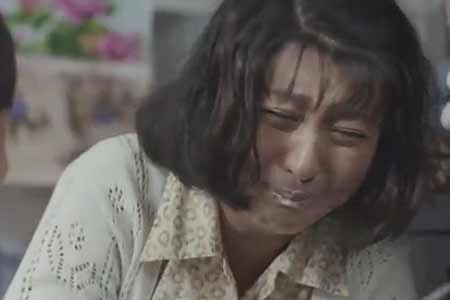 年度荒诞大戏，凡尔赛式哭穷引来的反向众筹